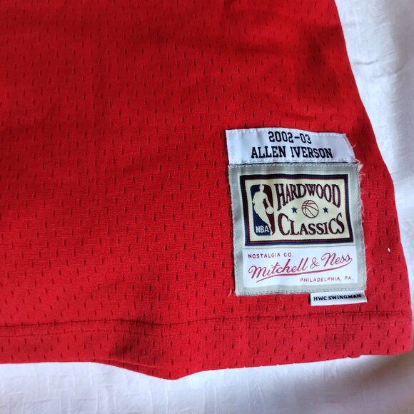 Iverson's jersey - Picture 4 of 6